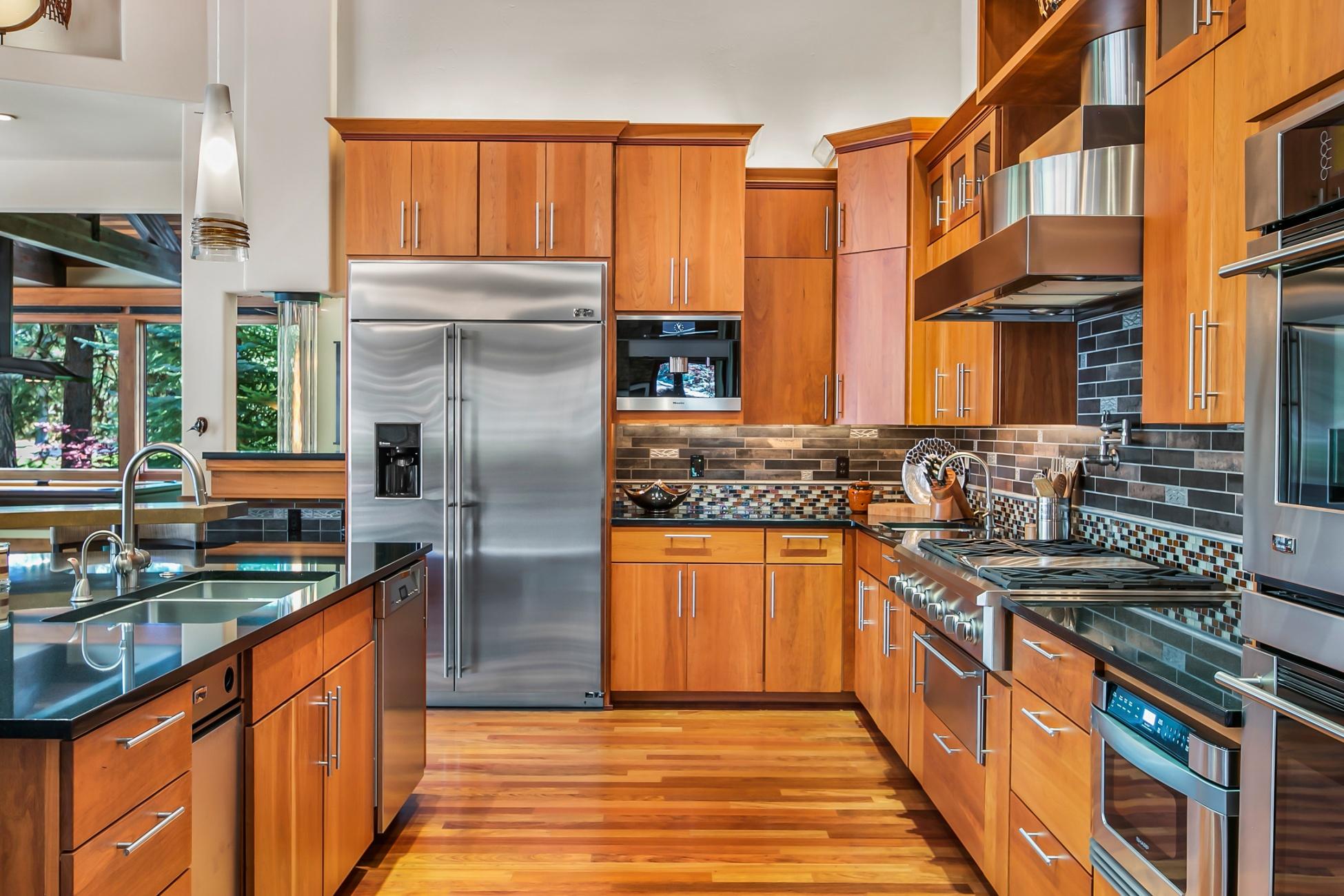 Broken Top - Residential