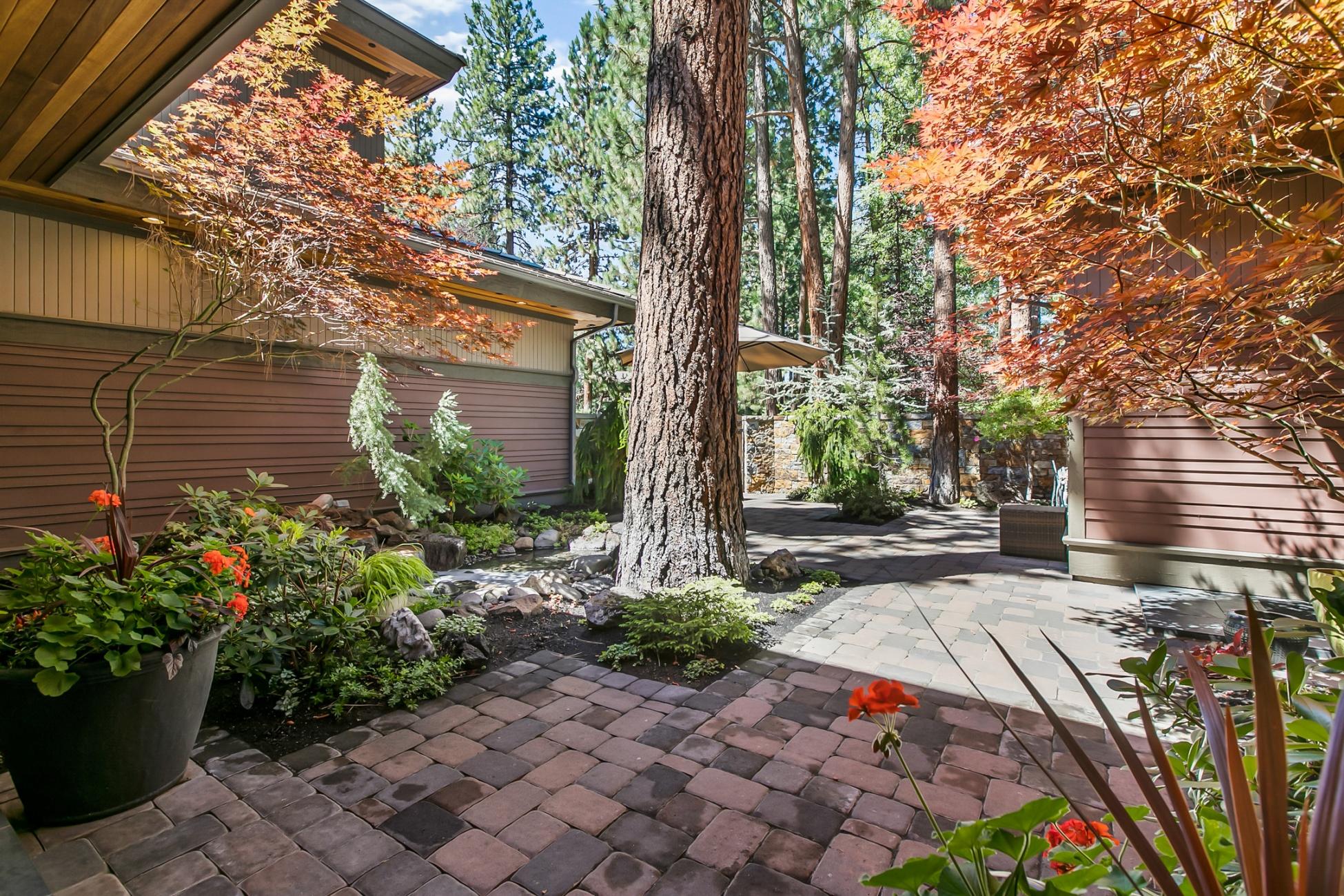 Broken Top - Residential