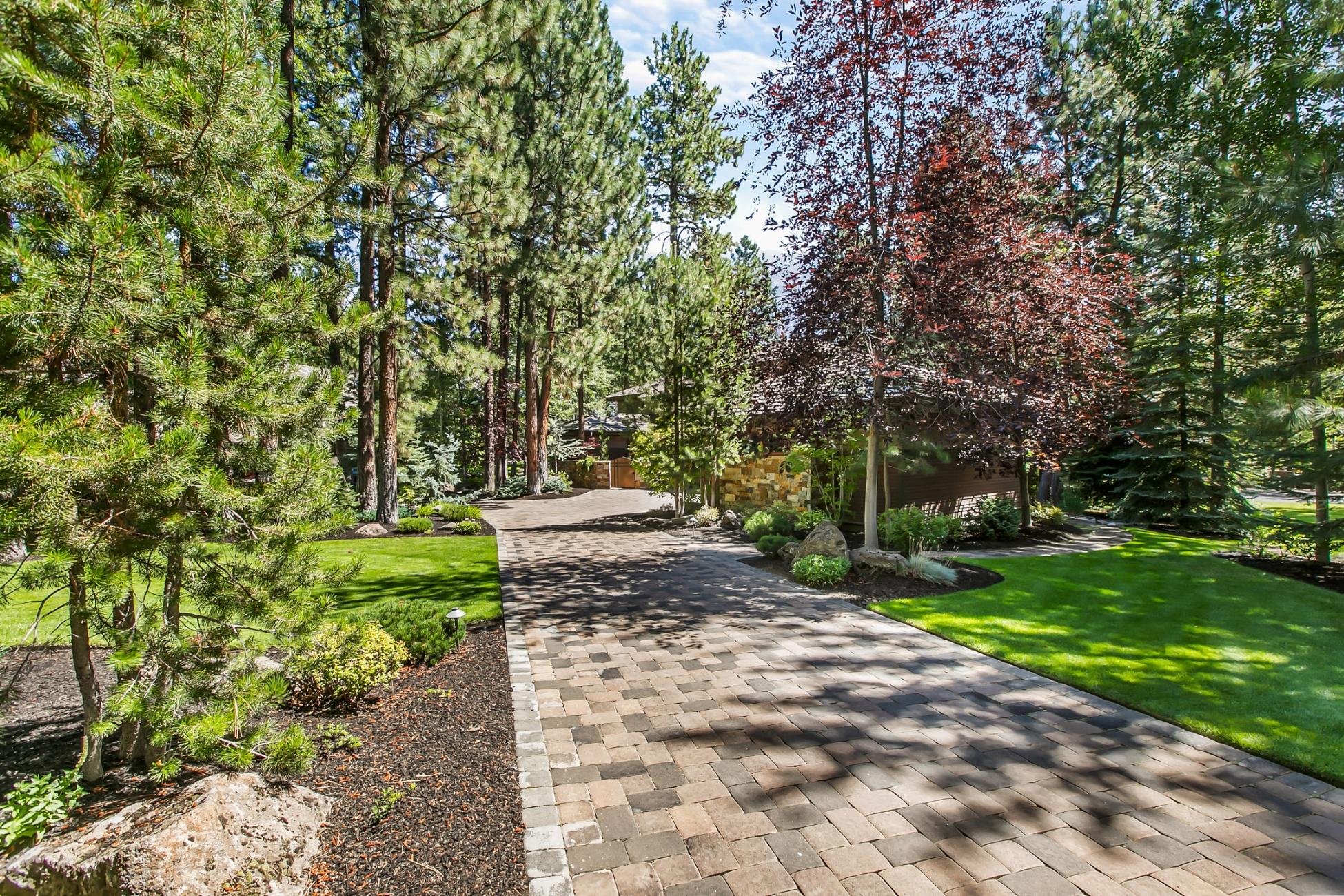 Broken Top - Residential