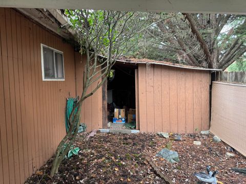 Tiny photo for 225 SW Westholm Avenue, Grants Pass, OR 97526 (MLS # 220213297)