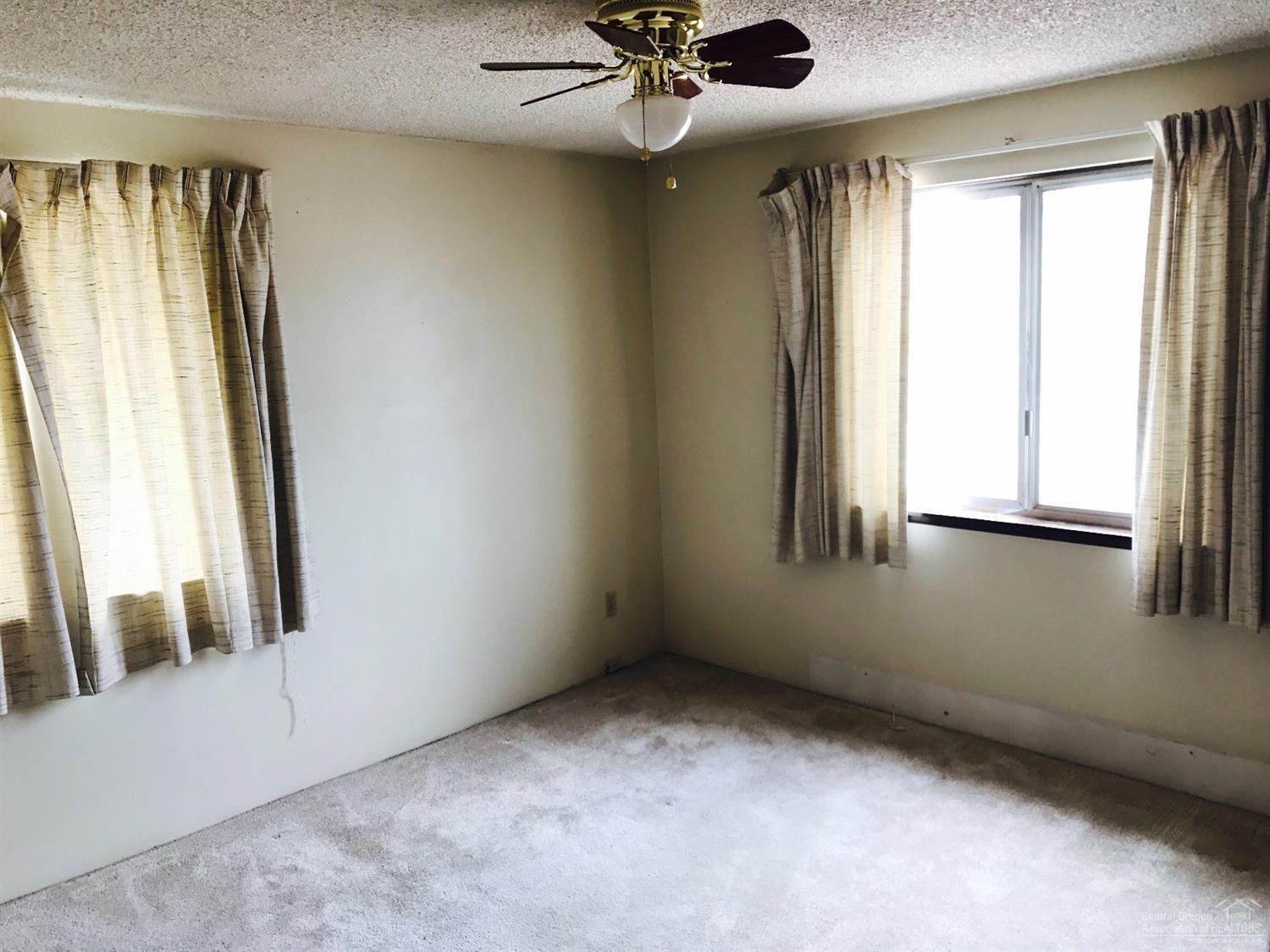 Hillcrest J - Residential