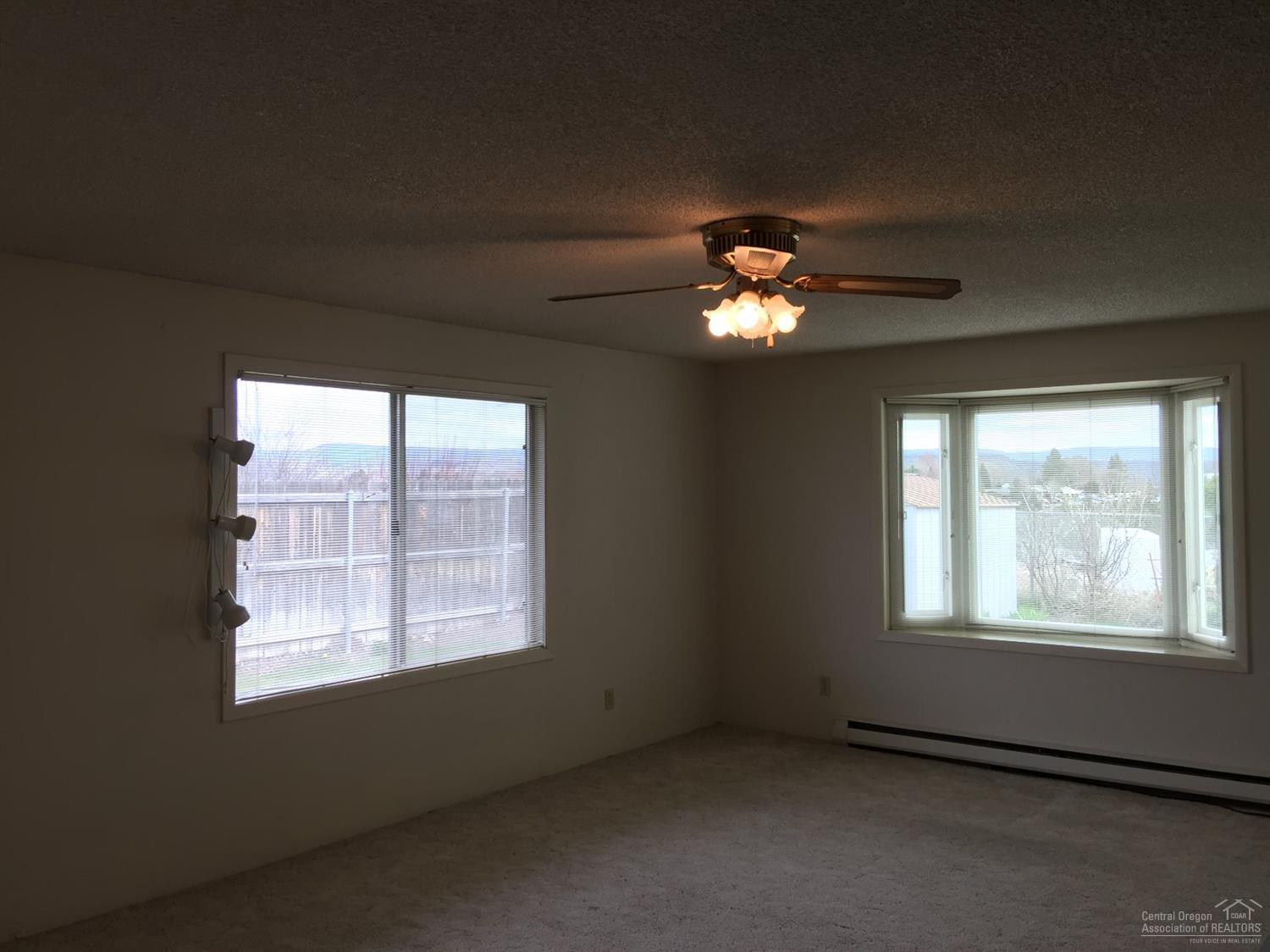 Hillcrest J - Residential