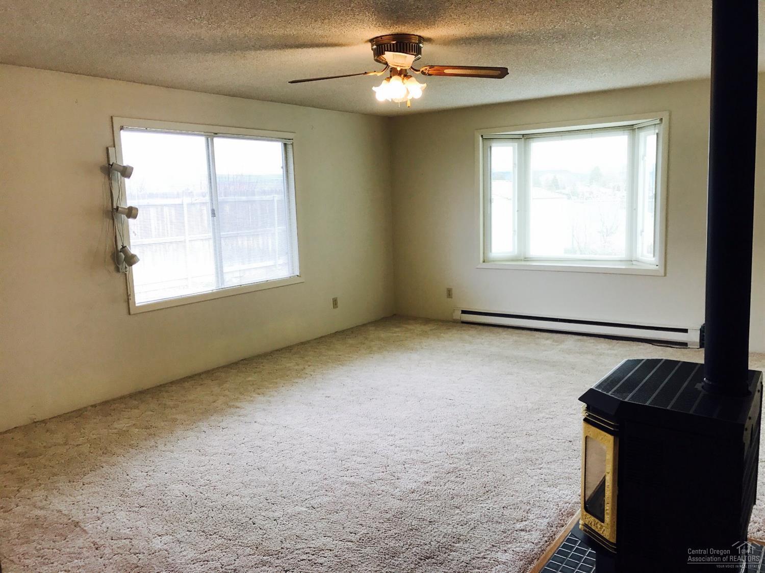 Hillcrest J - Residential