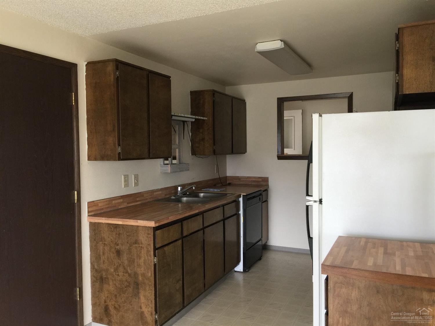 Hillcrest J - Residential