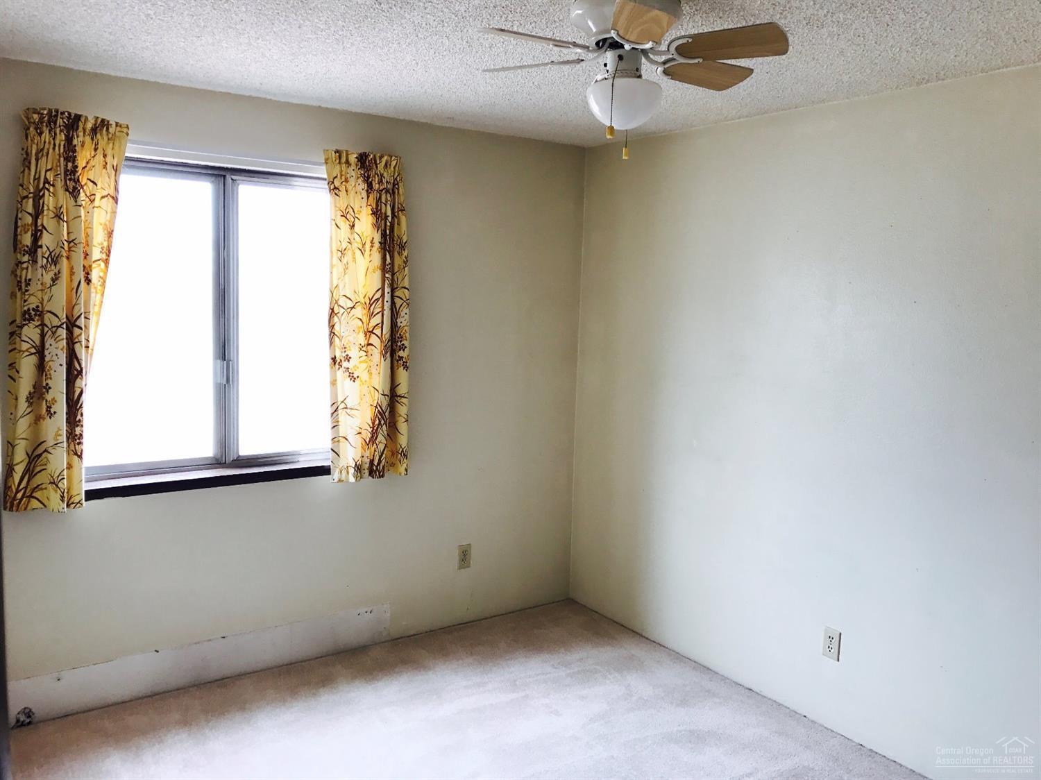 Hillcrest J - Residential