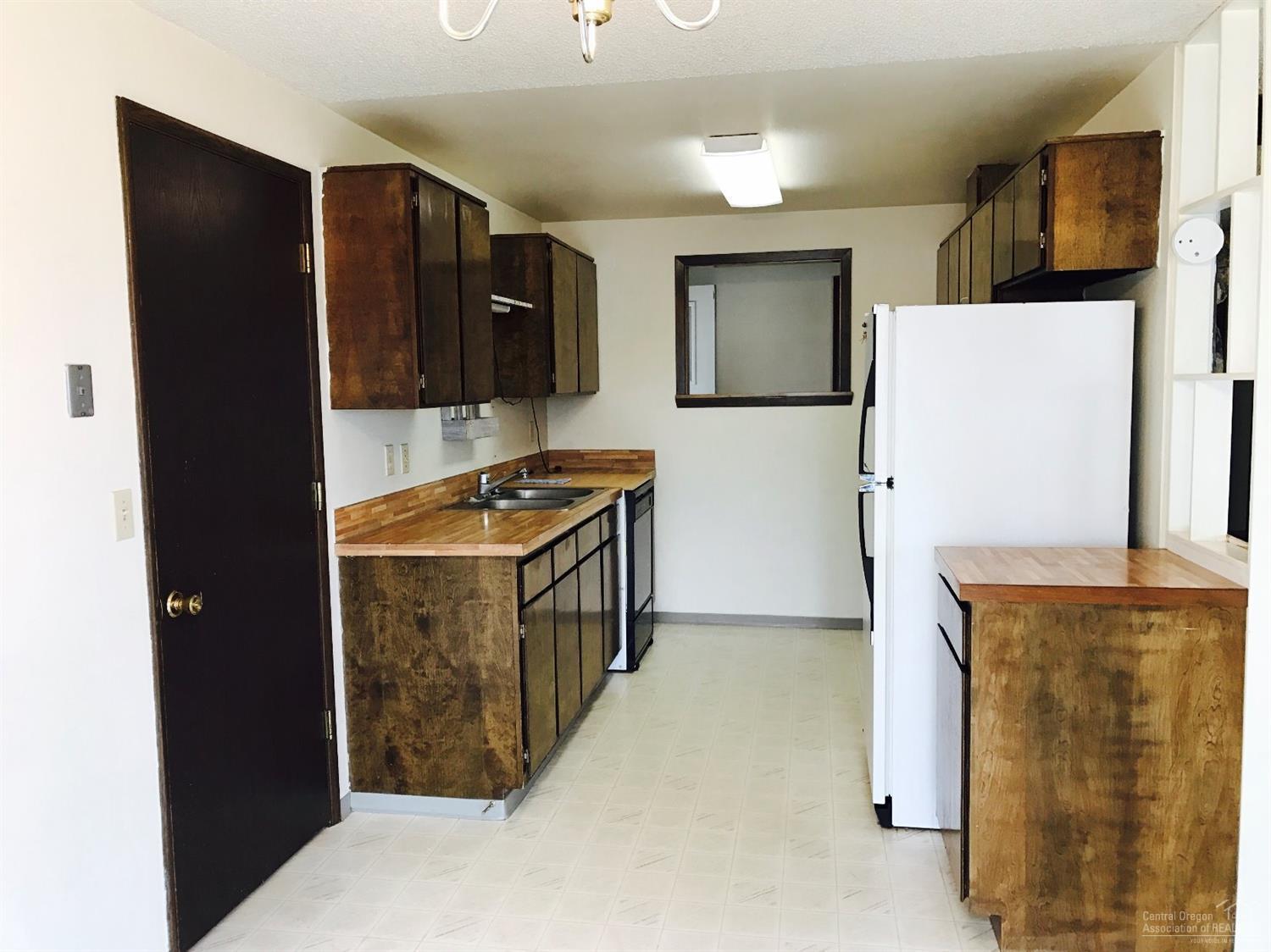 Hillcrest J - Residential