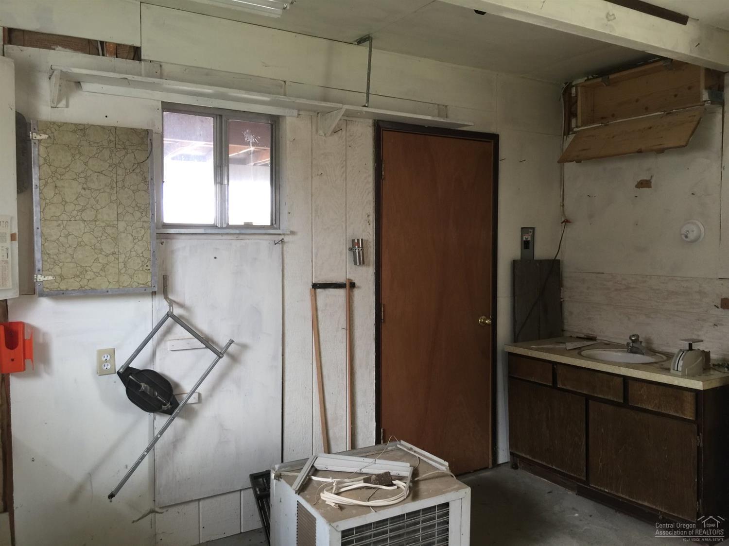 Hillcrest J - Residential