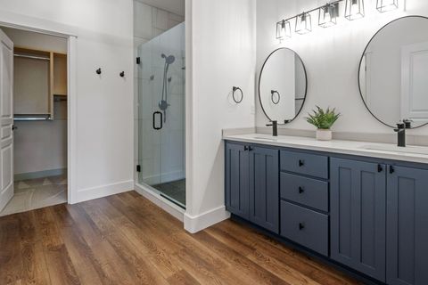 Tiny photo for 505 NW Flagline Drive, Bend, OR 97703 (MLS # 220217000)