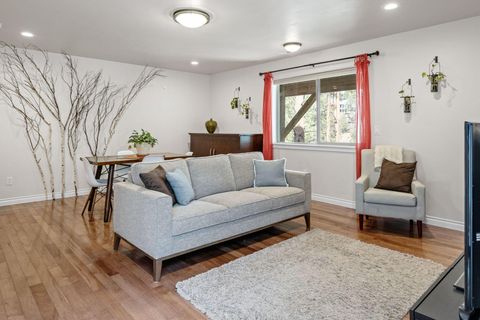 Tiny photo for 505 NW Flagline Drive, Bend, OR 97703 (MLS # 220217000)