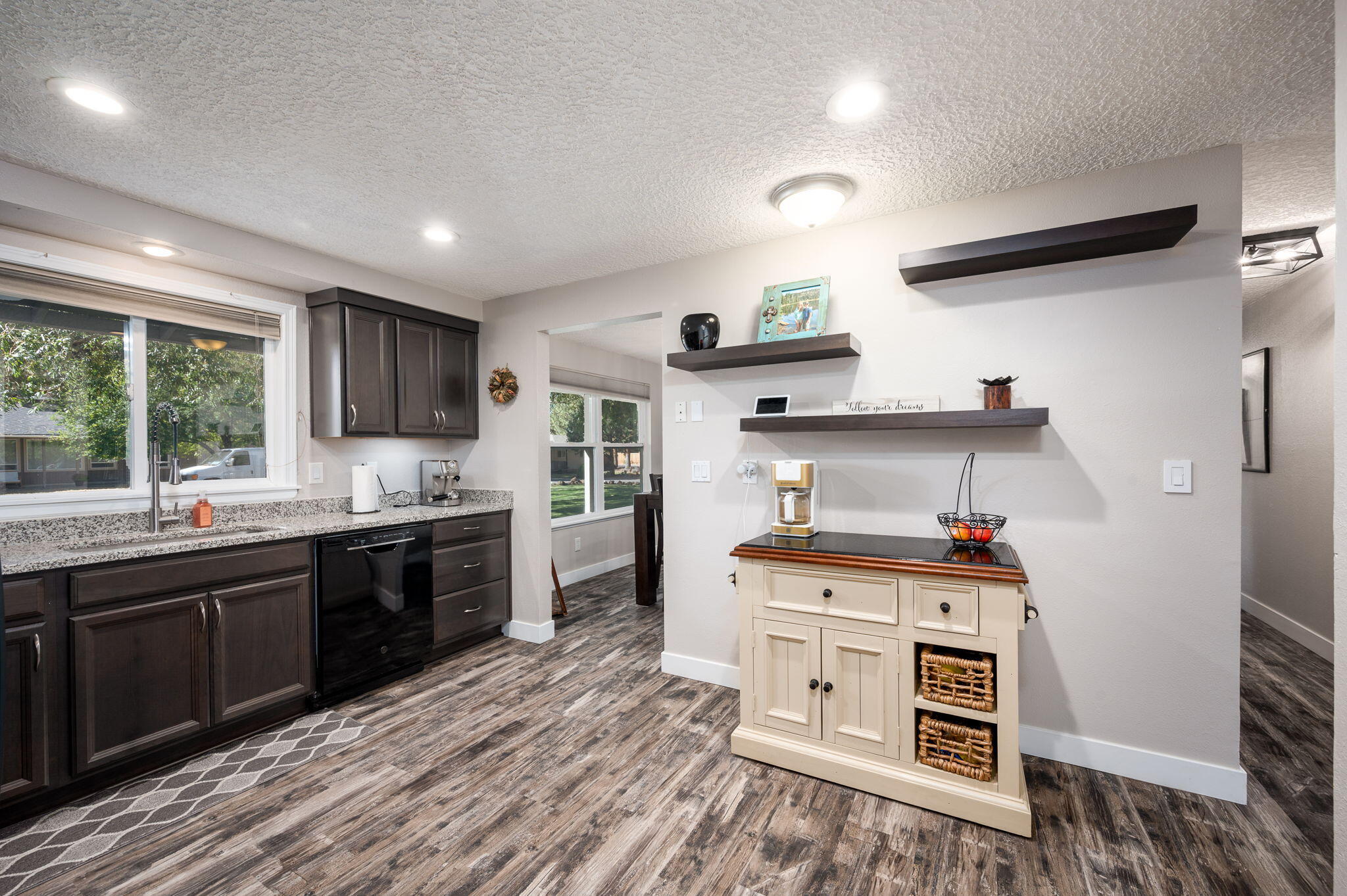 Goldenrain - Residential