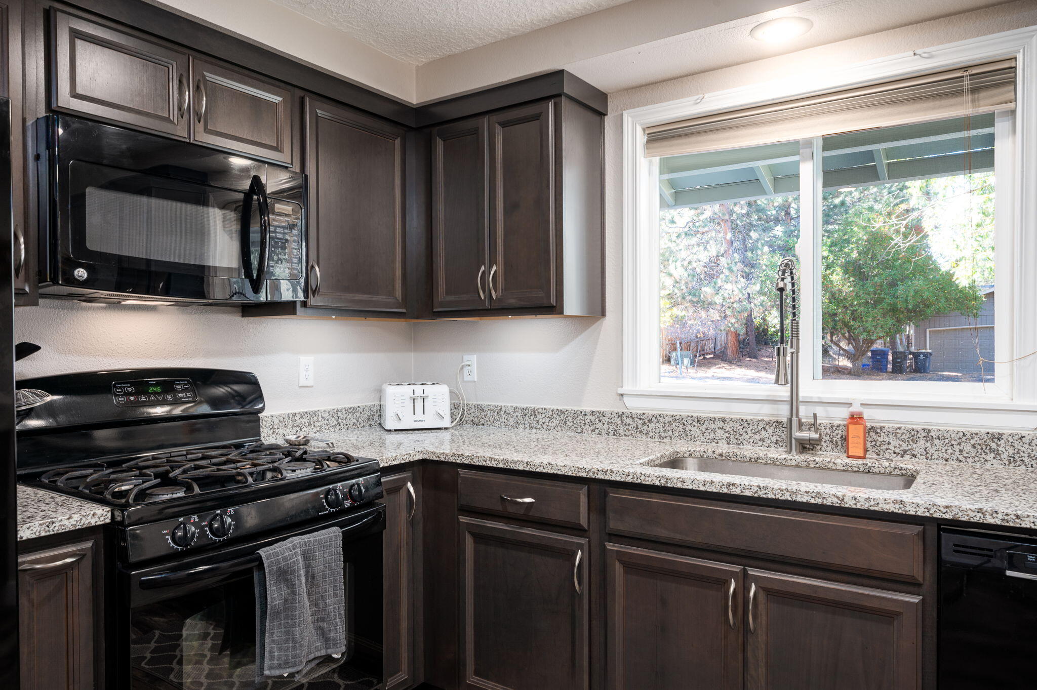 Goldenrain - Residential