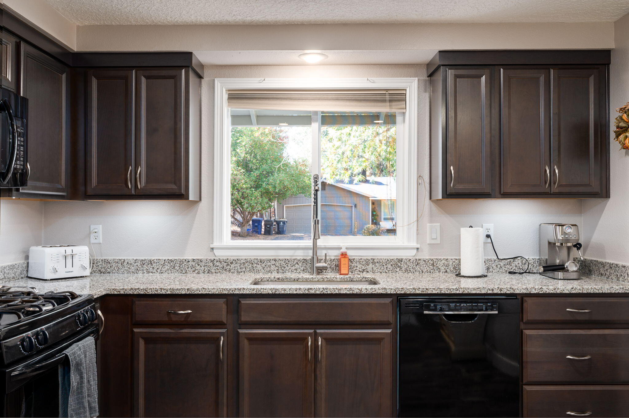 Goldenrain - Residential