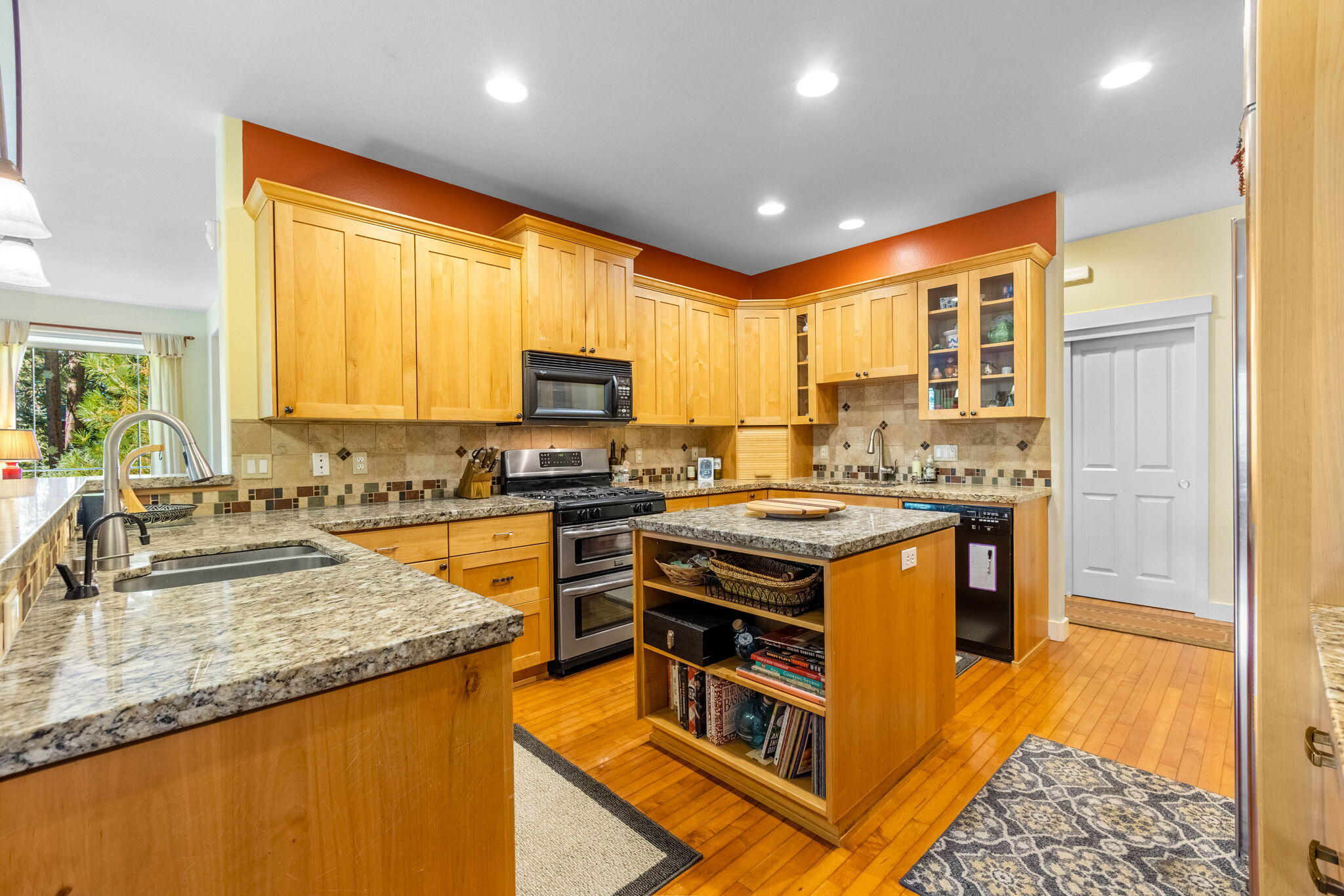 Skyliner Summit - Residential