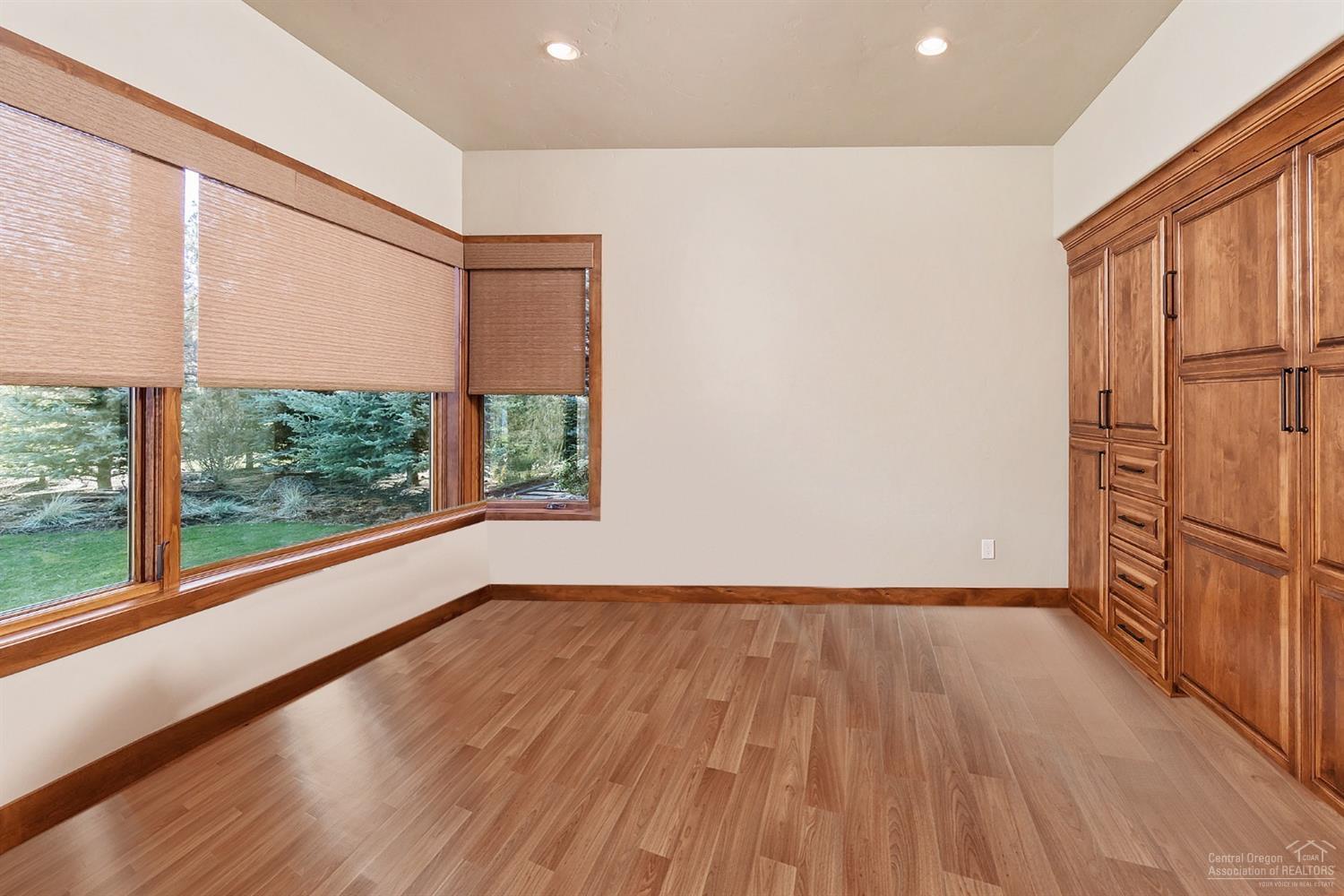 Broken Top - Residential