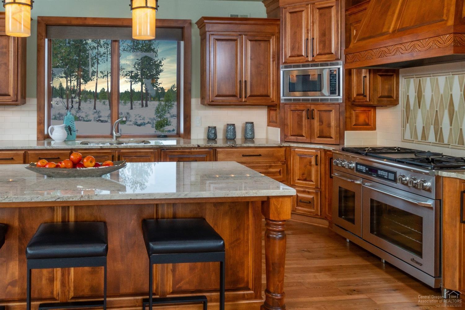 Broken Top - Residential