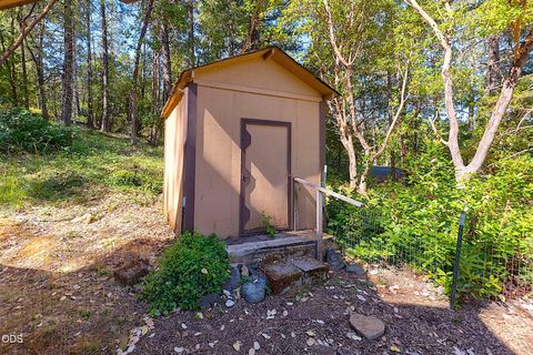 Tiny photo for 11150 Lower River Road, Grants Pass, OR 97526 (MLS # 220224135)