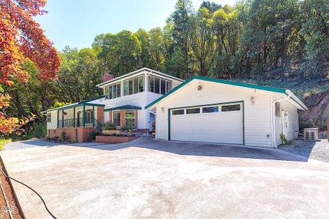 Photo of 11150 Lower River Road, Grants Pass, OR 97526 (MLS # 220224135)