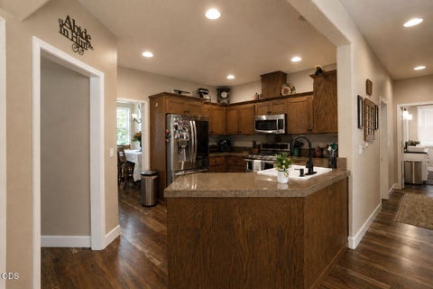 Tiny photo for 4110 Hemlock Drive, Medford, OR 97504 (MLS # 220226649)