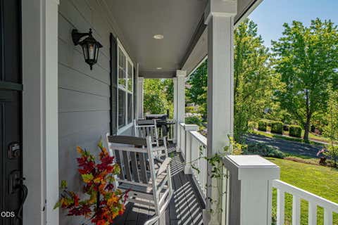 Tiny photo for 4110 Hemlock Drive, Medford, OR 97504 (MLS # 220226649)