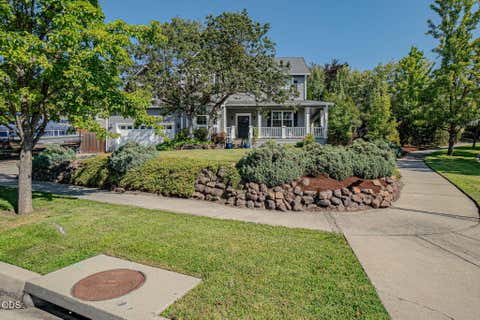 Tiny photo for 4110 Hemlock Drive, Medford, OR 97504 (MLS # 220226649)
