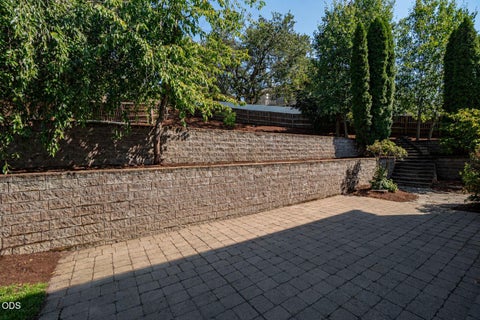 Tiny photo for 4110 Hemlock Drive, Medford, OR 97504 (MLS # 220226649)