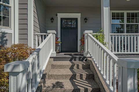 Tiny photo for 4110 Hemlock Drive, Medford, OR 97504 (MLS # 220226649)