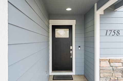 Tiny photo for 1758 Pearl Eye Lane, Medford, OR 97504 (MLS # 220213011)