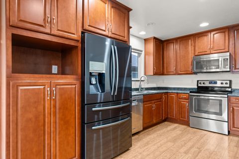 Tiny photo for 1758 Pearl Eye Lane, Medford, OR 97504 (MLS # 220213011)