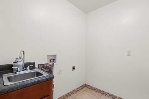 Tiny photo for 1758 Pearl Eye Lane, Medford, OR 97504 (MLS # 220213011)
