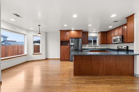 Tiny photo for 1758 Pearl Eye Lane, Medford, OR 97504 (MLS # 220213011)