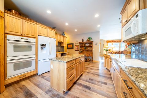 Tiny photo for 16120 Burgess Road, La Pine, OR 97739 (MLS # 220216621)