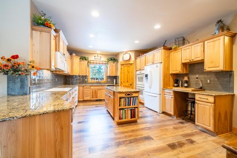 Tiny photo for 16120 Burgess Road, La Pine, OR 97739 (MLS # 220216621)