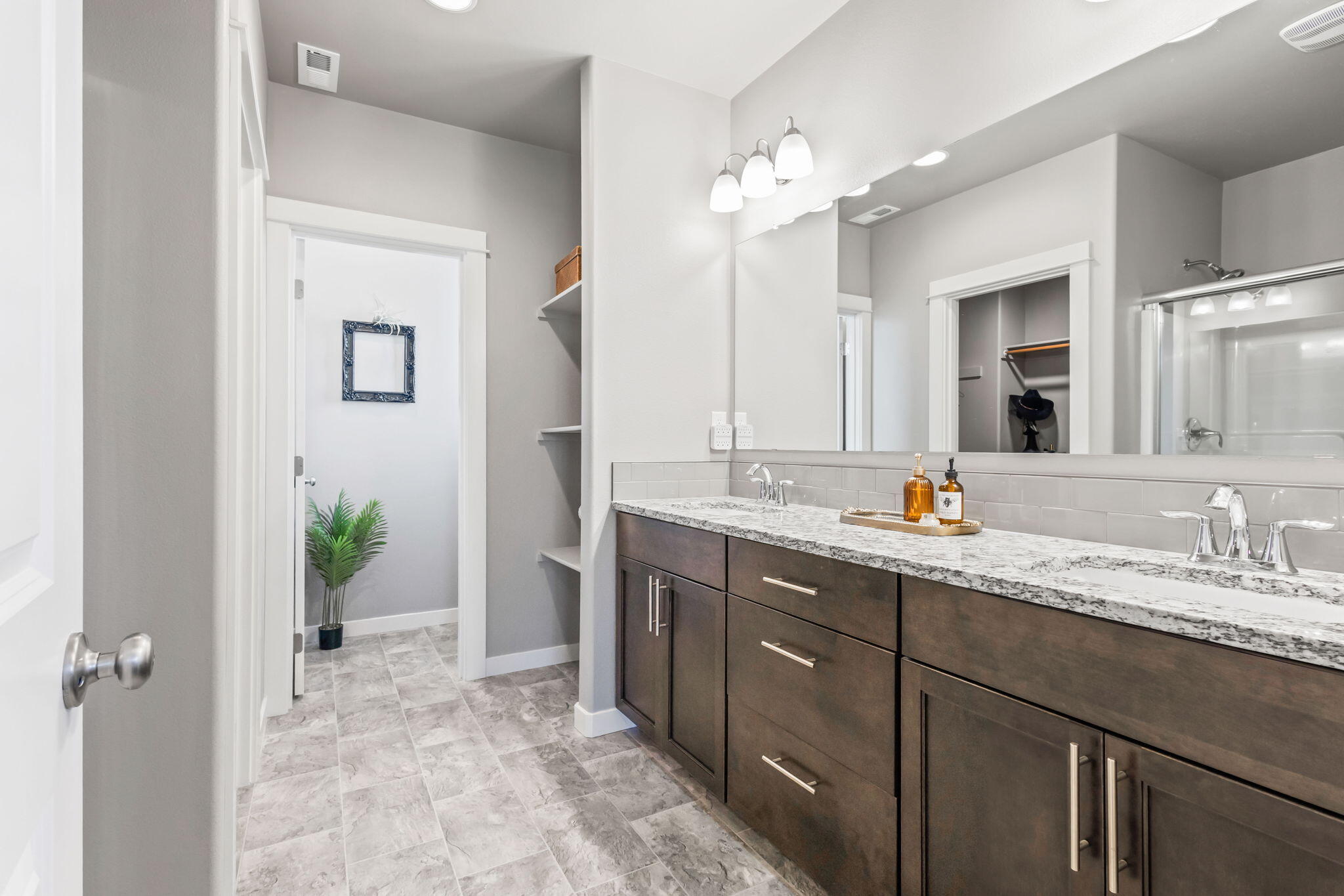 Mckenzie Meadow Vill - Residential