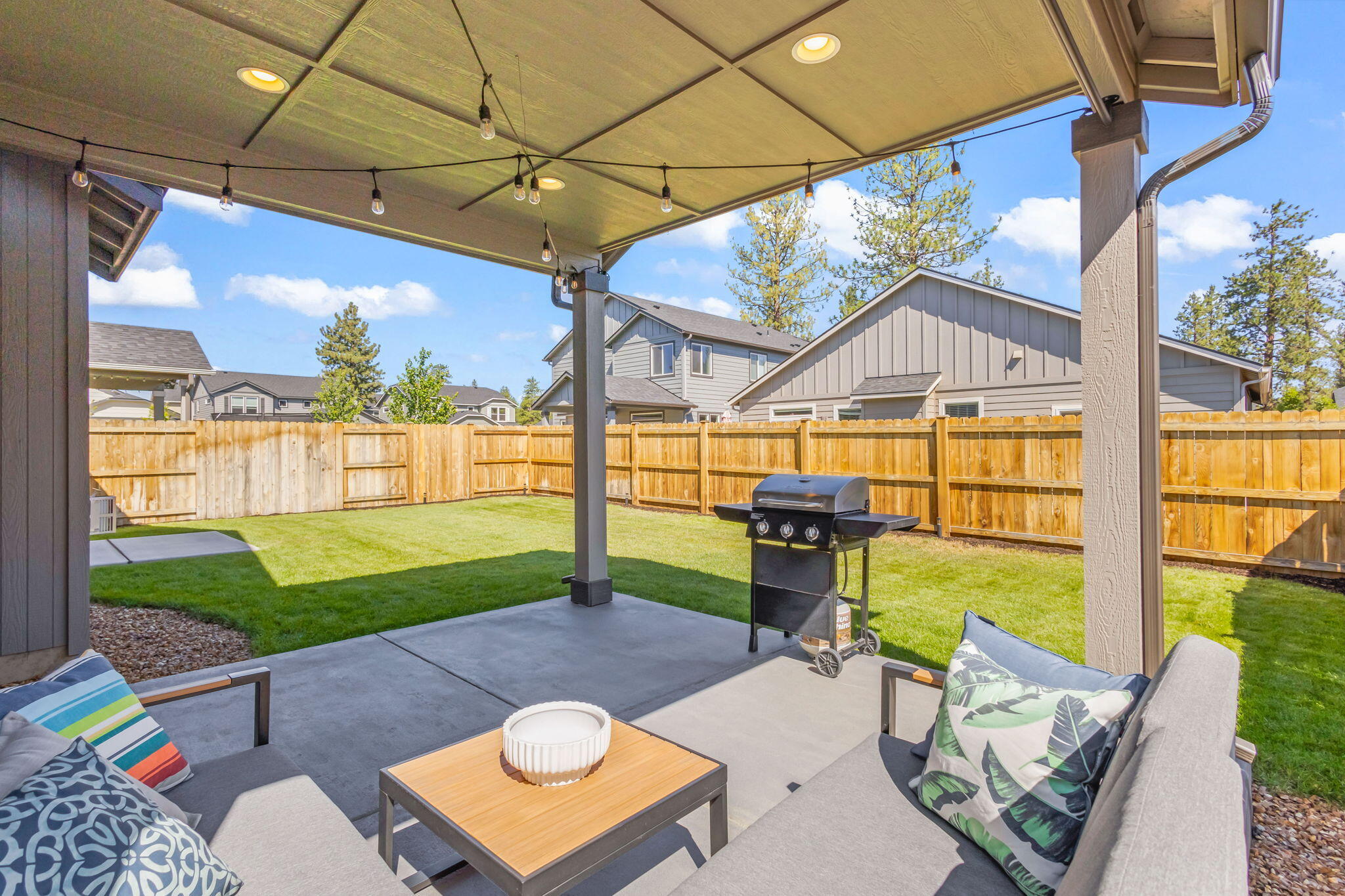 Mckenzie Meadow Vill - Residential