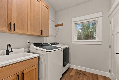 Tiny photo for 17008 Sharp Drive, Bend, OR 97707 (MLS # 220215069)