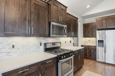 Tiny photo for 855 NE Hudspeth Circle, Prineville, OR 97754 (MLS # 220221649)