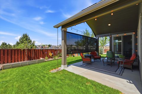 Tiny photo for 855 NE Hudspeth Circle, Prineville, OR 97754 (MLS # 220221649)