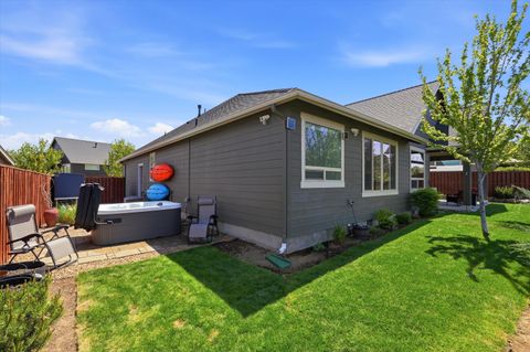 Tiny photo for 855 NE Hudspeth Circle, Prineville, OR 97754 (MLS # 220221649)