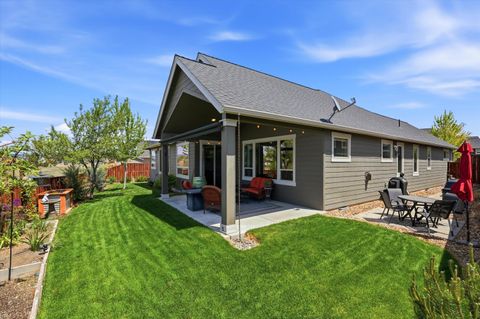 Tiny photo for 855 NE Hudspeth Circle, Prineville, OR 97754 (MLS # 220221649)