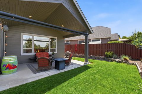 Tiny photo for 855 NE Hudspeth Circle, Prineville, OR 97754 (MLS # 220221649)