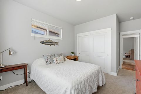 Tiny photo for 855 NE Hudspeth Circle, Prineville, OR 97754 (MLS # 220221649)