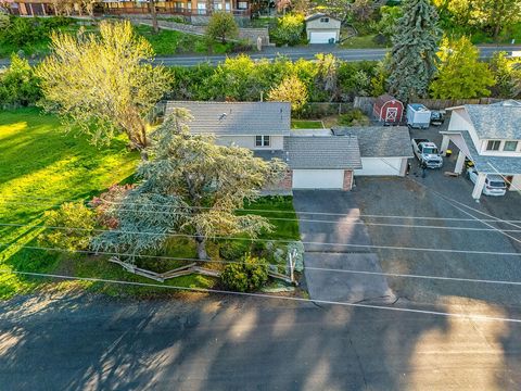 Tiny photo for 2318 Marina Drive, Klamath Falls, OR 97601 (MLS # 220220136)