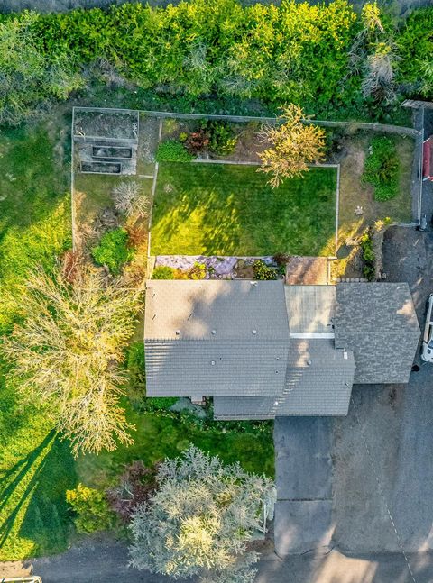 Tiny photo for 2318 Marina Drive, Klamath Falls, OR 97601 (MLS # 220220136)