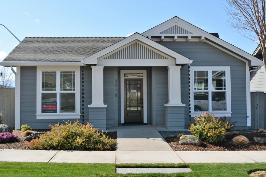 Sold Only.  Summerfield Cottage.  Pinecrest plan.  Listing agent is related to the seller.