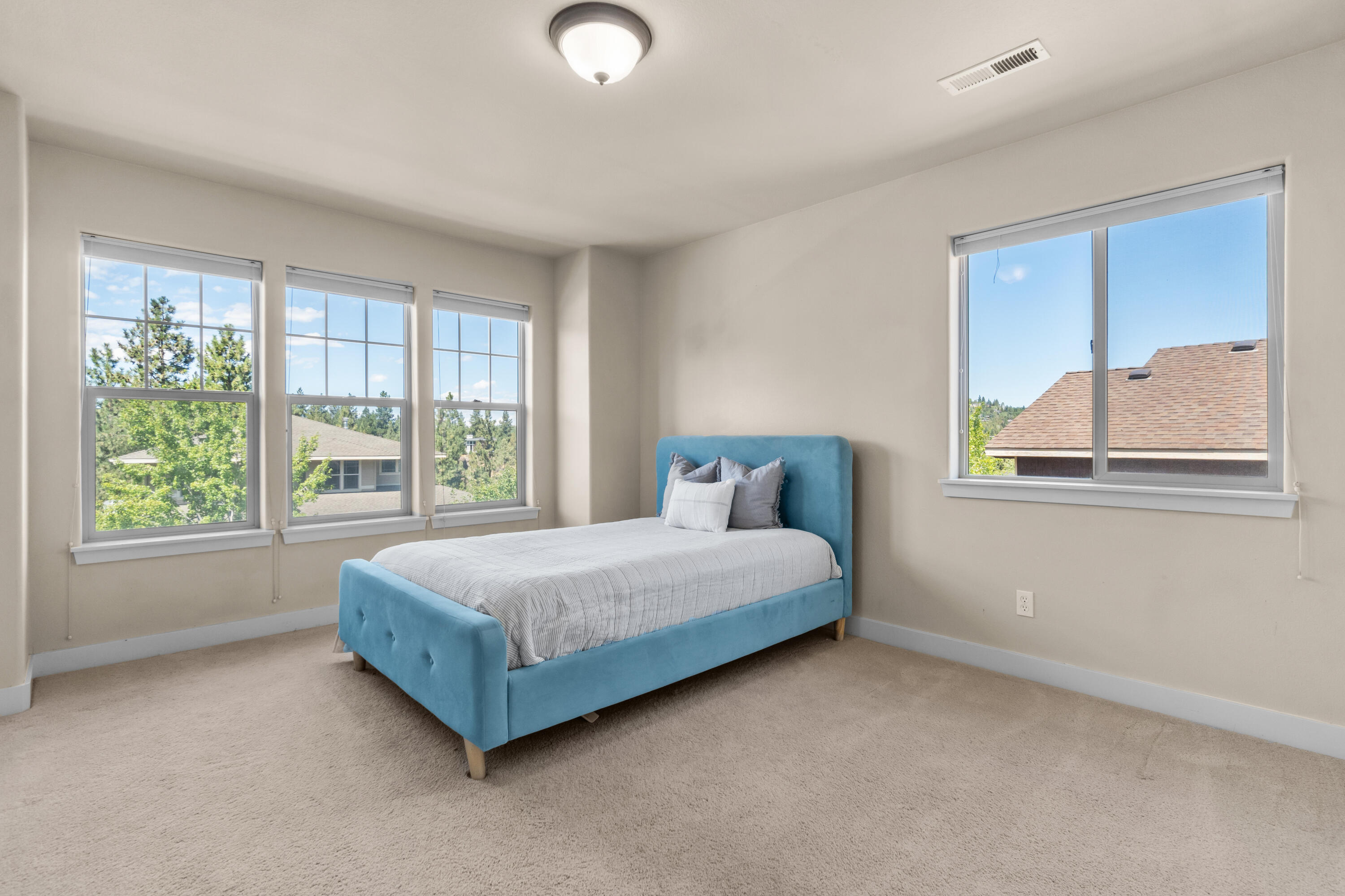 Skyliner Summit - Residential