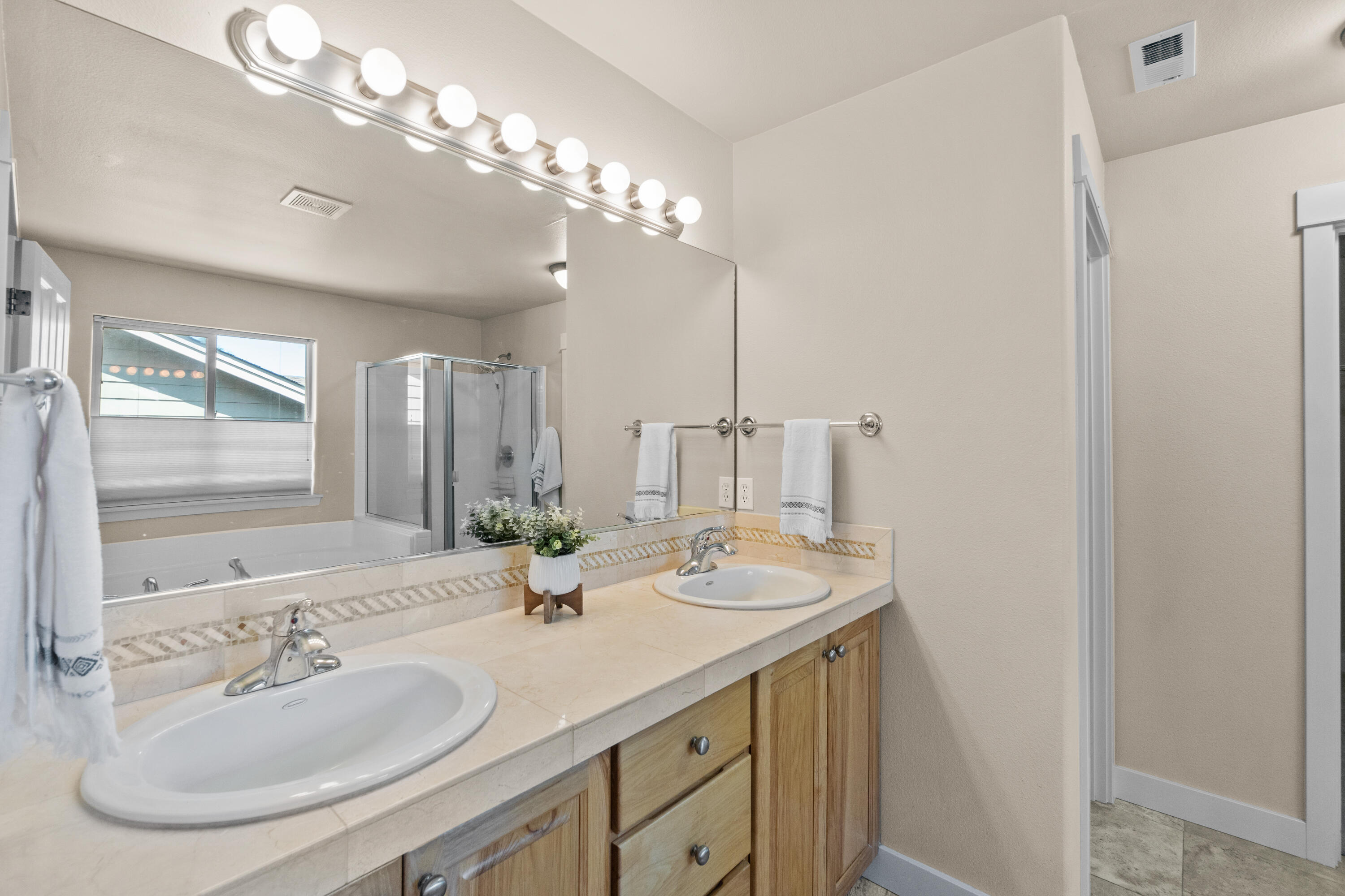 Skyliner Summit - Residential