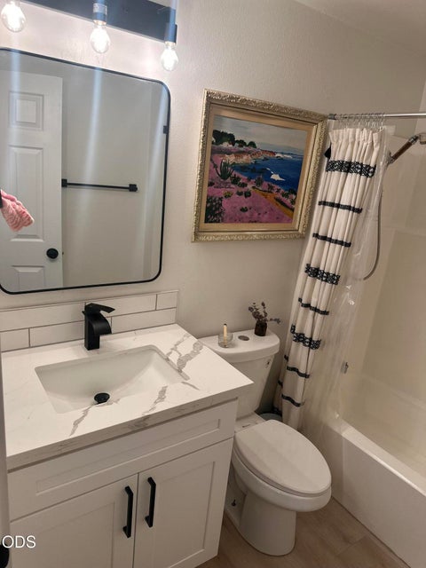 Tiny photo for 51530 Riverland Avenue, La Pine, OR 97739 (MLS # 220227132)