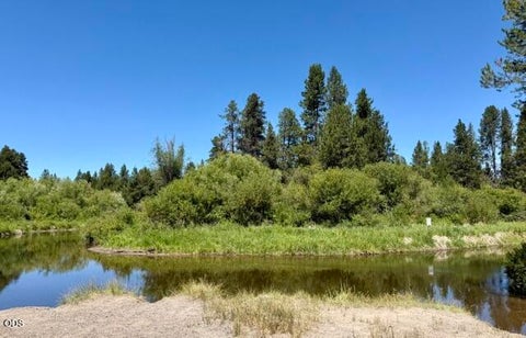 Tiny photo for 51530 Riverland Avenue, La Pine, OR 97739 (MLS # 220227132)