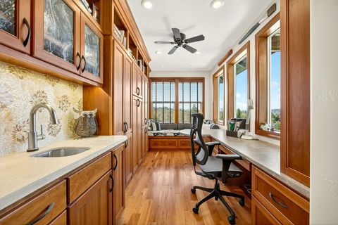 Tiny photo for 2315 Robertson Crest Crst, Grants Pass, OR 97527 (MLS # 220219690)