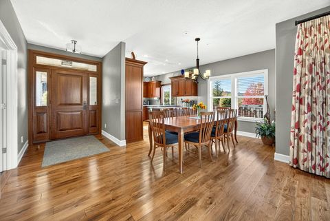 Tiny photo for 2315 Robertson Crest Crst, Grants Pass, OR 97527 (MLS # 220219690)